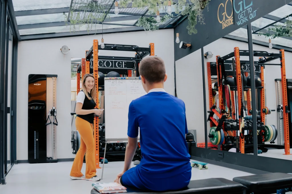 Ședință de coaching sportiv în sala GOGE